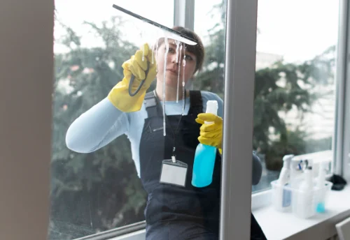 Nettoyage de vitres intérieures et extérieures à Mornant